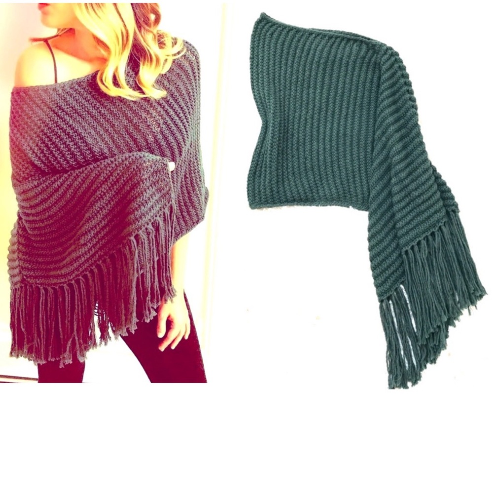 Bebe Knit Shawl In Emerald Green